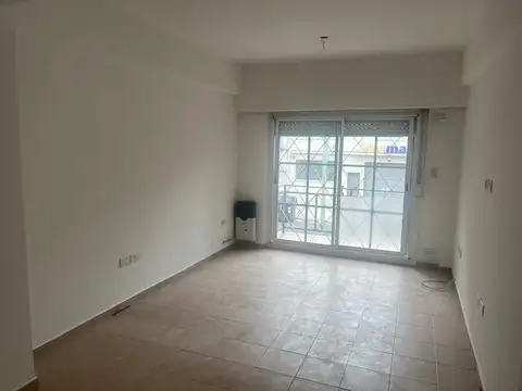 Venta de Departamento 3 Ambientes en parque chacabuco, Capital Federal