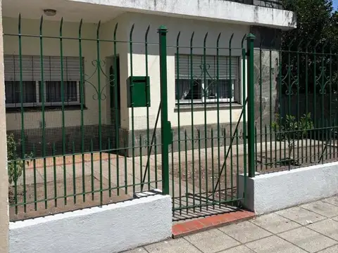 Casa en alquiler en José Mármol