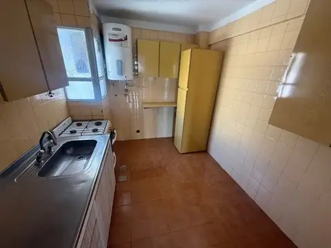 3 ambientes al frente con balcón Velez Sarsfield