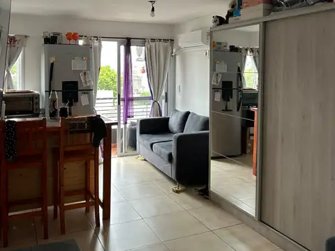 Monoambiente moderno con balcón en el corazón de Morón – Ideal para vivir o invertir (GD-120)