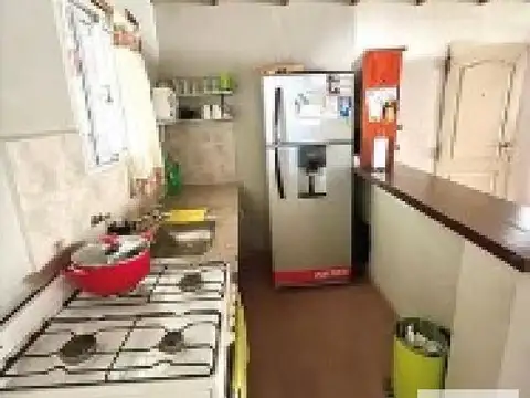 Casa 3 ambientes con 1 baño