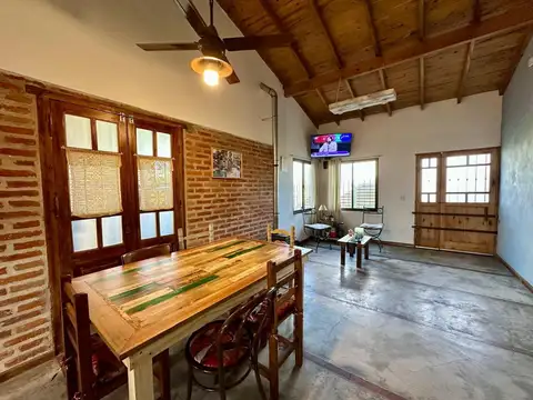 Casa en Venta con 4 cocheras