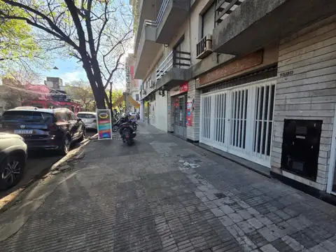 Local en Alquiler en Abasto, $ 350.000