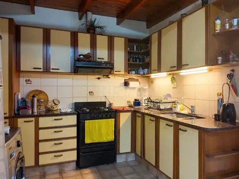 Depto Tipo Casa en Venta con 1 cocheras