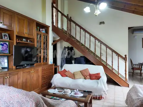 Depto Tipo Casa en Venta de 4 dormitorios