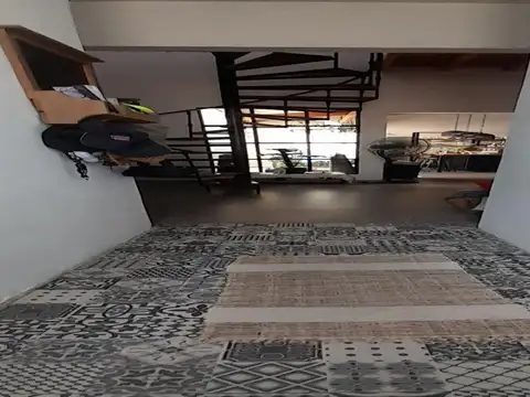 Depto Tipo Casa en Venta de 4 ambientes