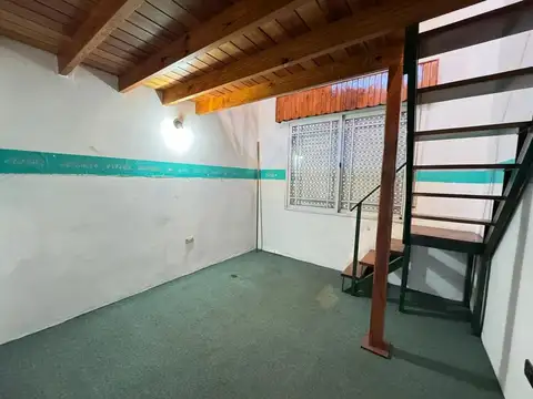 Depto Tipo Casa en Venta con 1 cocheras