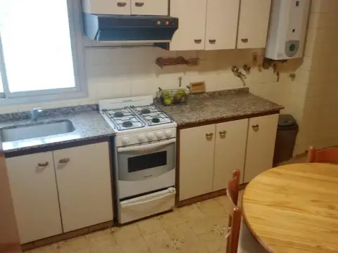 Departamento 5 ambientes con 2 baños
