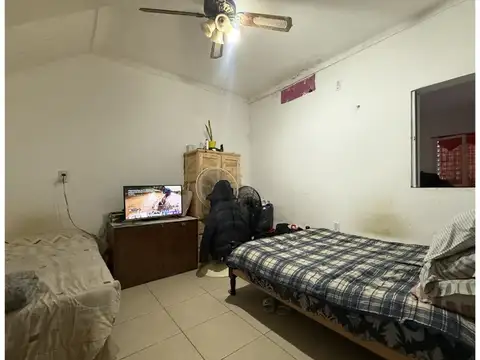 Se VENDE casa de 2 dormitorios