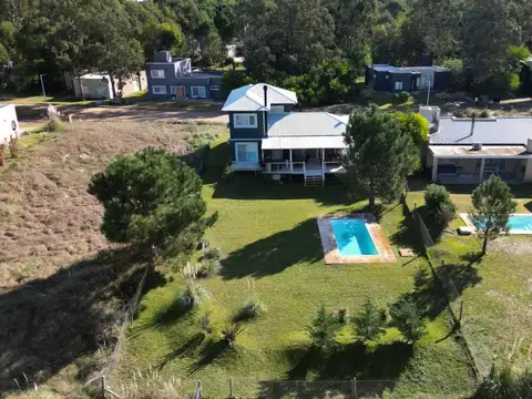 Casa Venta Costa Esmeralda con pileta toma permuta
