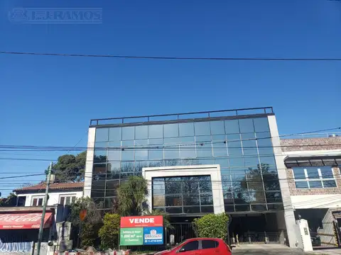 Edificio Comercial de 1.000 m2 en venta en San Isidro