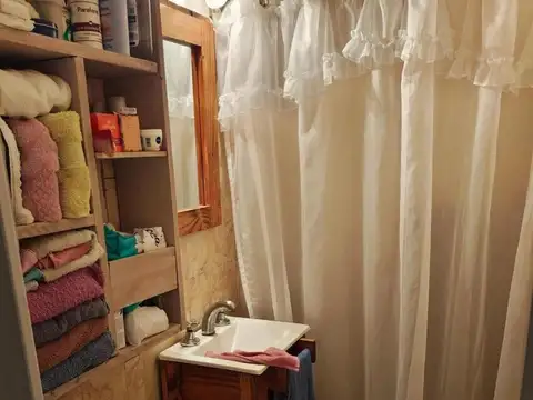 Casa 5 ambientes con 2 baños