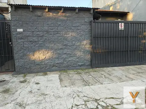 Casa en venta - 3 Dormitorios 2 Baños - Sarandí