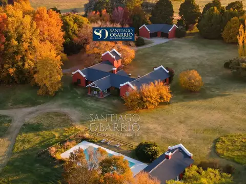 Exclusiva casa en Venta de 450m2 totales en el haras El Argentino Farm Club de Lujan