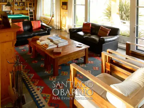 Exclusiva casa en Venta de 450m2 totales en el haras El Argentino Farm Club de Lujan