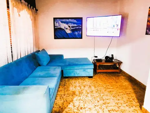 Casa 3 ambientes con 1 baño