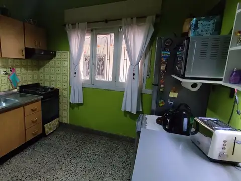 CASA  3 AMBIENTES VENTA APTO CREDITO LUIS GUILLON