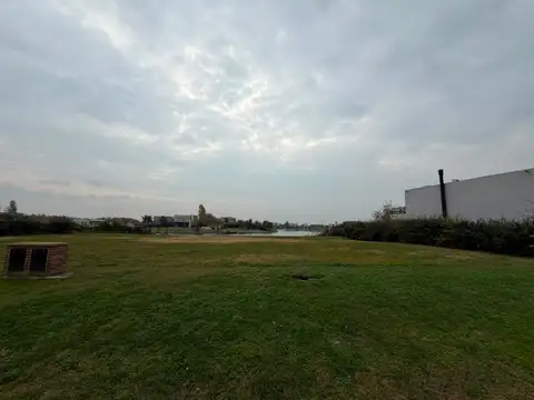 Terreno en Venta en Countries y Barrios Cerrados en Pilar, USD 57.000