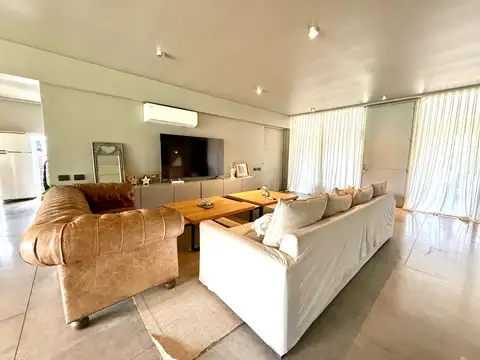 Casa en Alquiler al Oeste