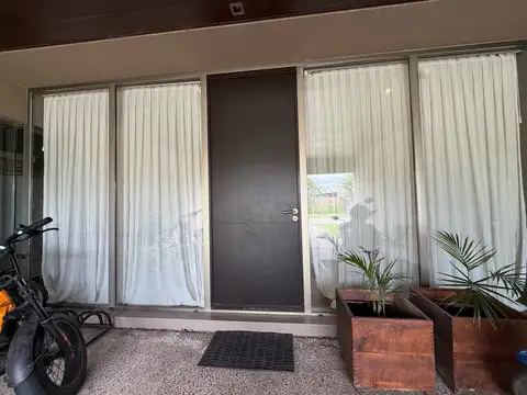 Casa en Alquiler de 3 dormitorios