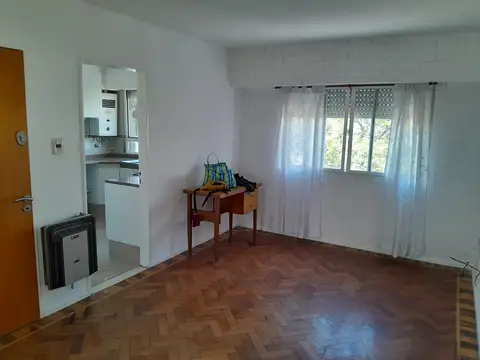 Almirante Brown 2300