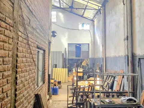 Galpon en Venta en Villa Bernardo Monteagudo, USD 250.000