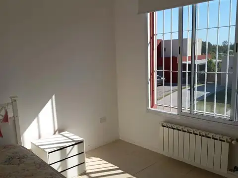 Casa en Alquiler en Benavidez, USD 1.500