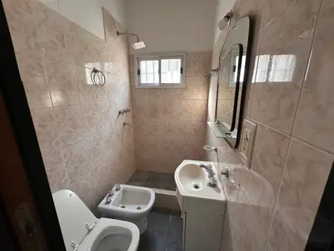 Depto Tipo Casa en Alquiler 36 años