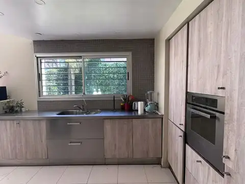 Venta Casa 4 Amb Cochera Y Fondo Padua