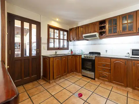 Casa en Venta con 1 cochera