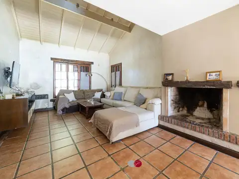 Casa 4 ambientes con 3 baños