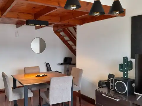 VENTA DEPTO 3 AMB + ENTREPISO B. LA COLINA EZP