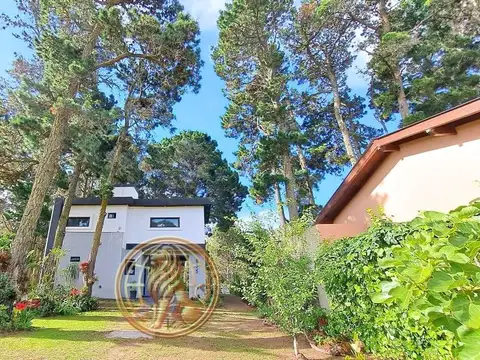 Venta Casa La Lucila del Mar 4 ambientes