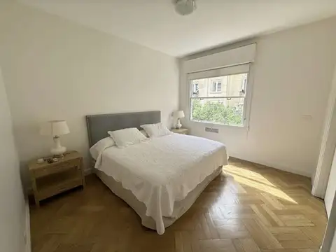 Piso de Categoría en Recoleta | 2 Suites + Dependencia | 165 m² Totales