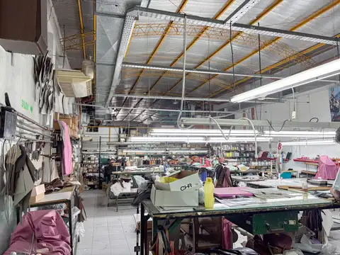 Galpon en Venta 45  mts Fondo