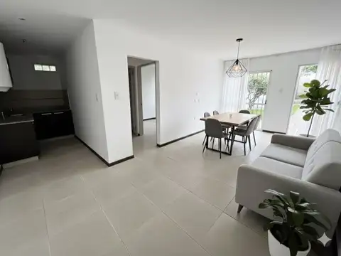 Depto Tipo Casa en Venta de 2 ambientes