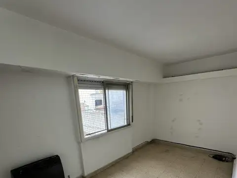 Depto 2 ambientes en el centro de Remedios de Escalada - Beltrán al 100
