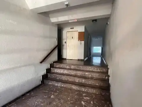 Depto 2 ambientes en el centro de Remedios de Escalada - Beltrán al 100