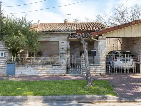 VENTA CASA DE 4 AMB A RECICLAR - HURLINGHAM