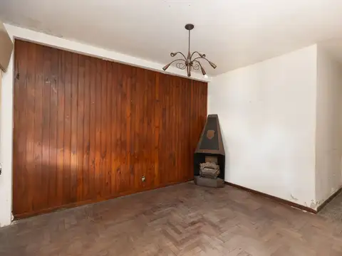 VENTA CASA DE 4 AMB A RECICLAR - HURLINGHAM