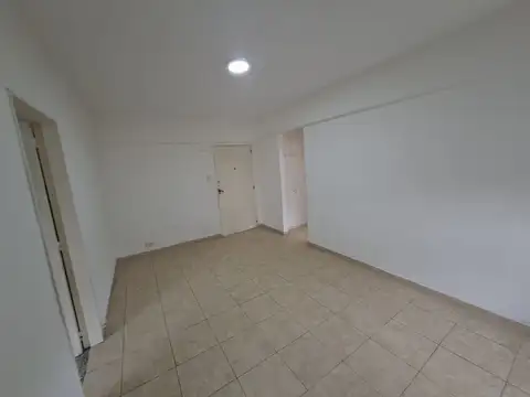 Depto Tipo Casa en Alquiler en Chacarita, $ 700.000