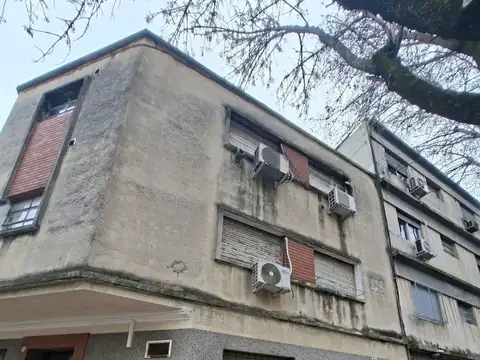 Leiva 4400, Piso 1