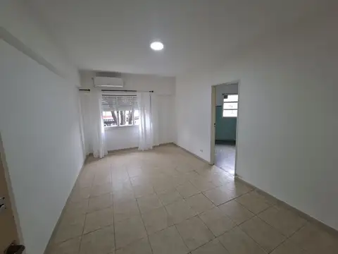 Depto Tipo Casa en Alquiler de 1 dormitorio