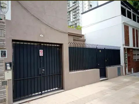 Conesa 3100, Piso Con