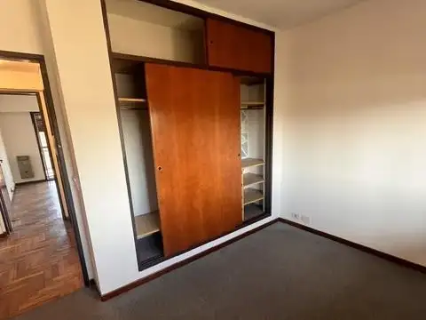 Departamento 5 ambientes con 1 baño