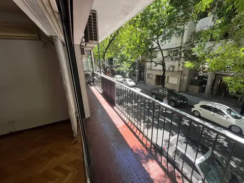 Venta Departamento en Recoleta 4amb. c/balcón, cochera y baulera