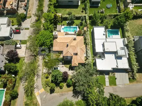 Casa en Venta en Neuquen, USD 750.000