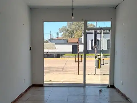 Local en Alquiler en Lobos, $ 390.000