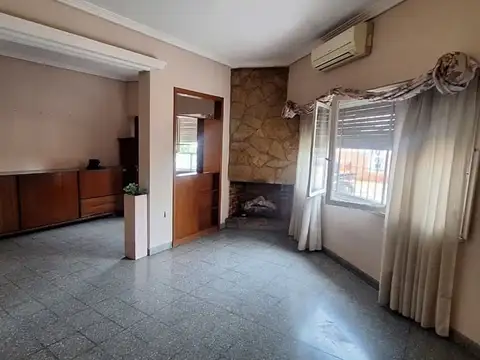 Casa en Venta en Bernal Oeste, USD 85.000