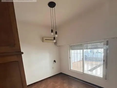 Casa 3 ambientes en venta en Villa Sarmiento